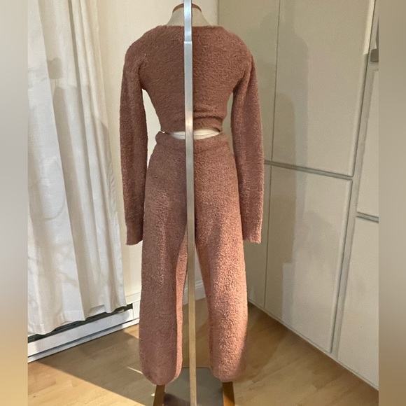 Skims Cozy Knit jogger and Cozy Knit Wrap top set, in Rose Clay, both size S/M - Picture 6 of 6